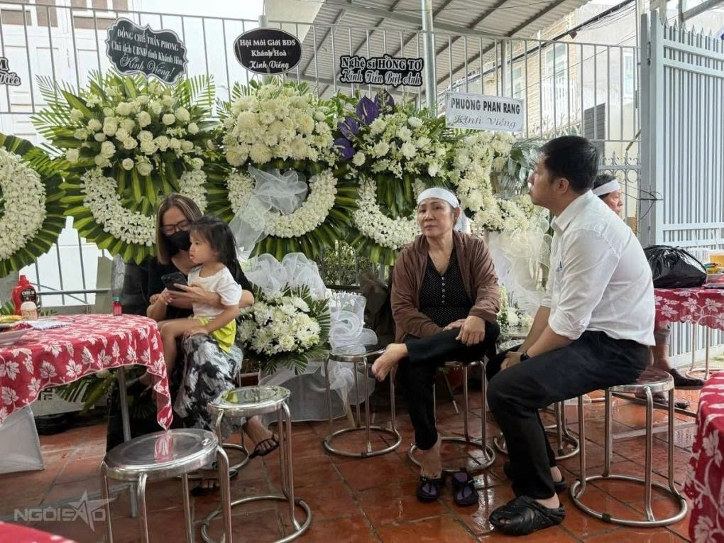 Tang lễ hưu quạnh giản dị của nghệ sĩ Thương Tín