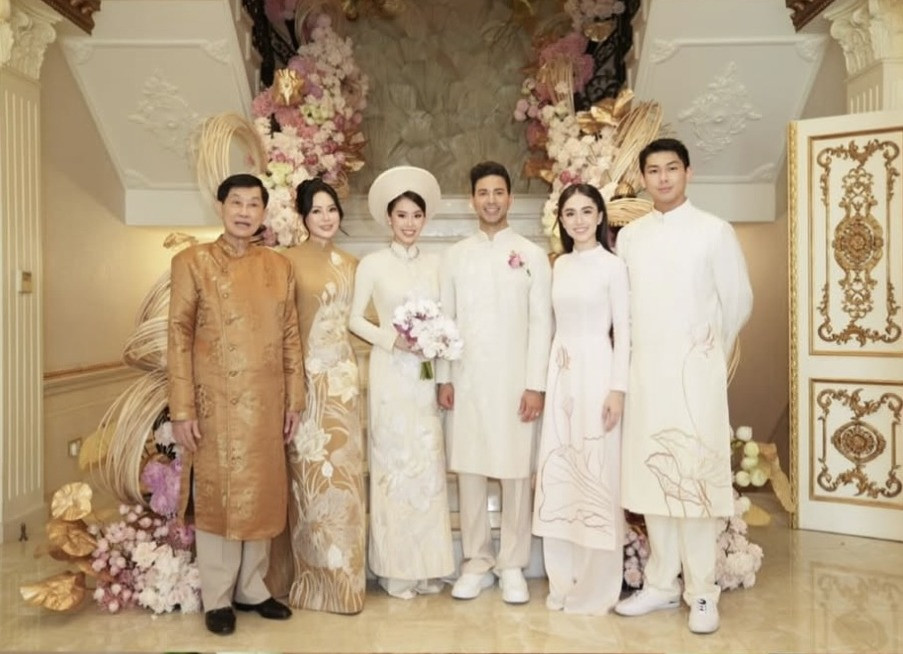 Ảnh đời thường tuyệt đối sang chảnh của con dâu tương lai nhà tỷ phú Johnathan hạnh nguyễn