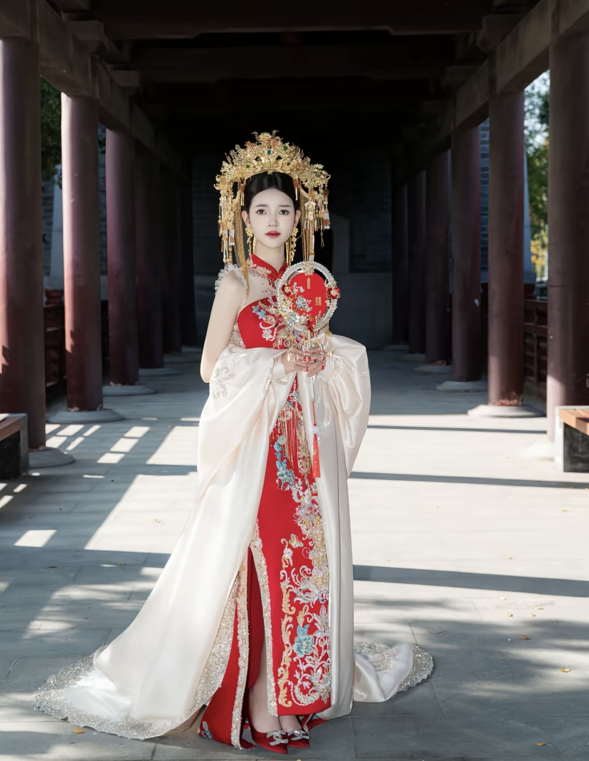 Tôn Bằng khoe ảnh cưới với vợ thứ 4 kém 26 tuổi