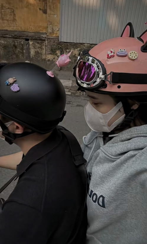 Cuộc sống giản dị đời thường của Đỗ Hà sau khi làm dâu hào môn