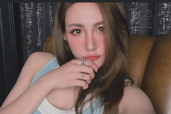 Một bức ảnh U40 của Dương Tú Anh và cảm giác 'như gái 20'