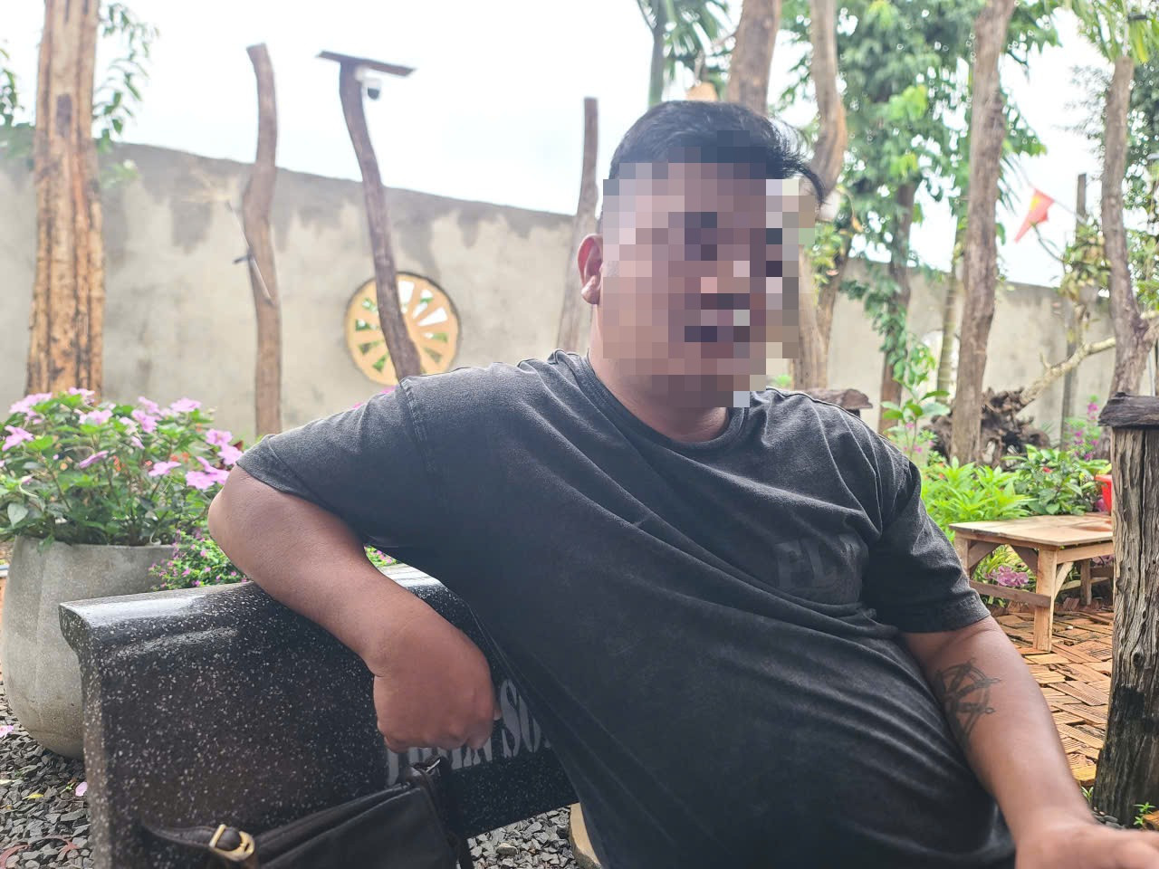 nguoi cha xich con.jpg