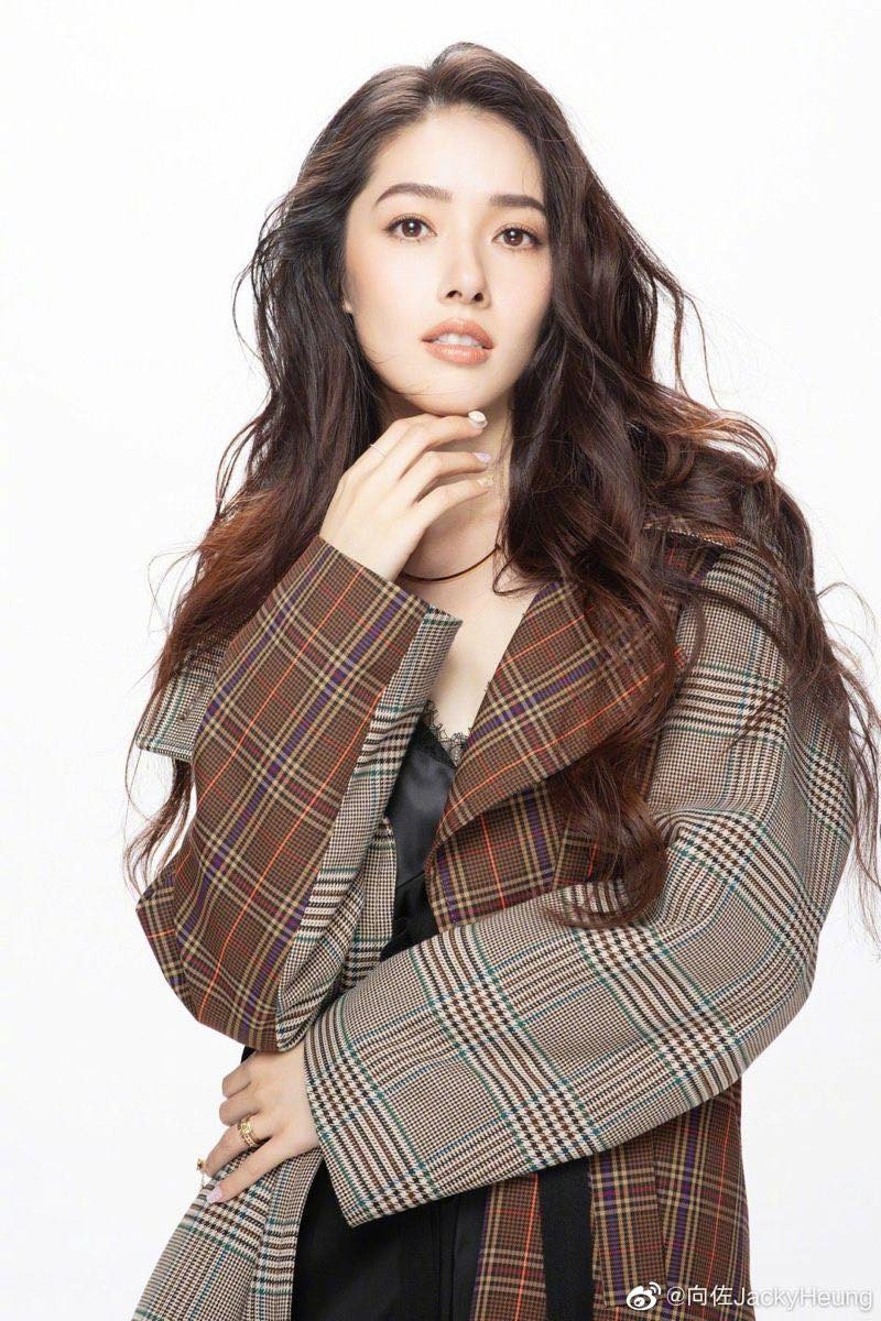 Con dâu trùm xã hội đen Hong Kong lộ diện sau ồn ào bị nhà chồng ruồng bỏ