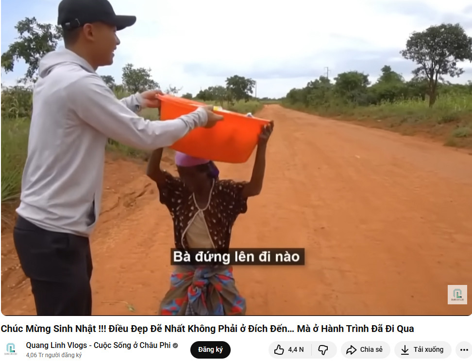 Động thái lạ của thành viên trong team châu Phi