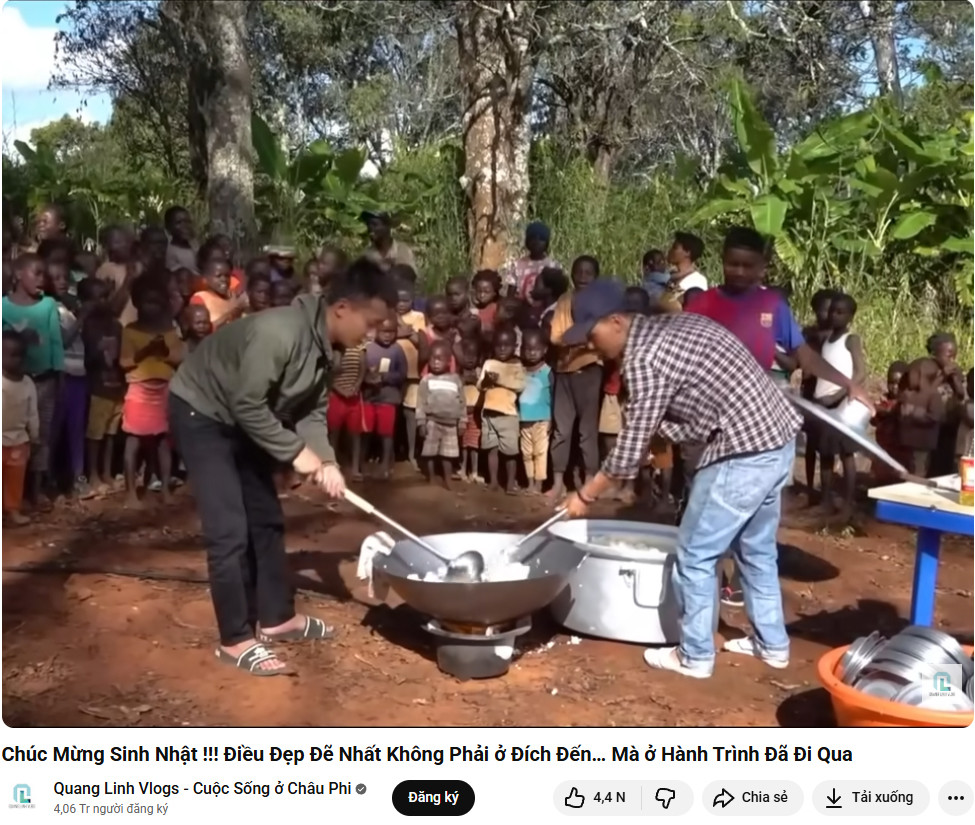 Động thái lạ của thành viên trong team châu Phi