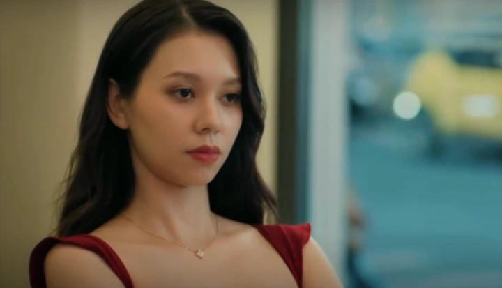 Trong phim, Duyên là cô gái xinh đẹp nhưng thủ đoạn. Dù sắp cưới song cô vẫn lén lút qua lại với người đàn ông khác. Ngoài ra, nhân vật này còn rất mưu mô và biết cách thao túng tâm lý chồng chưa cưới.