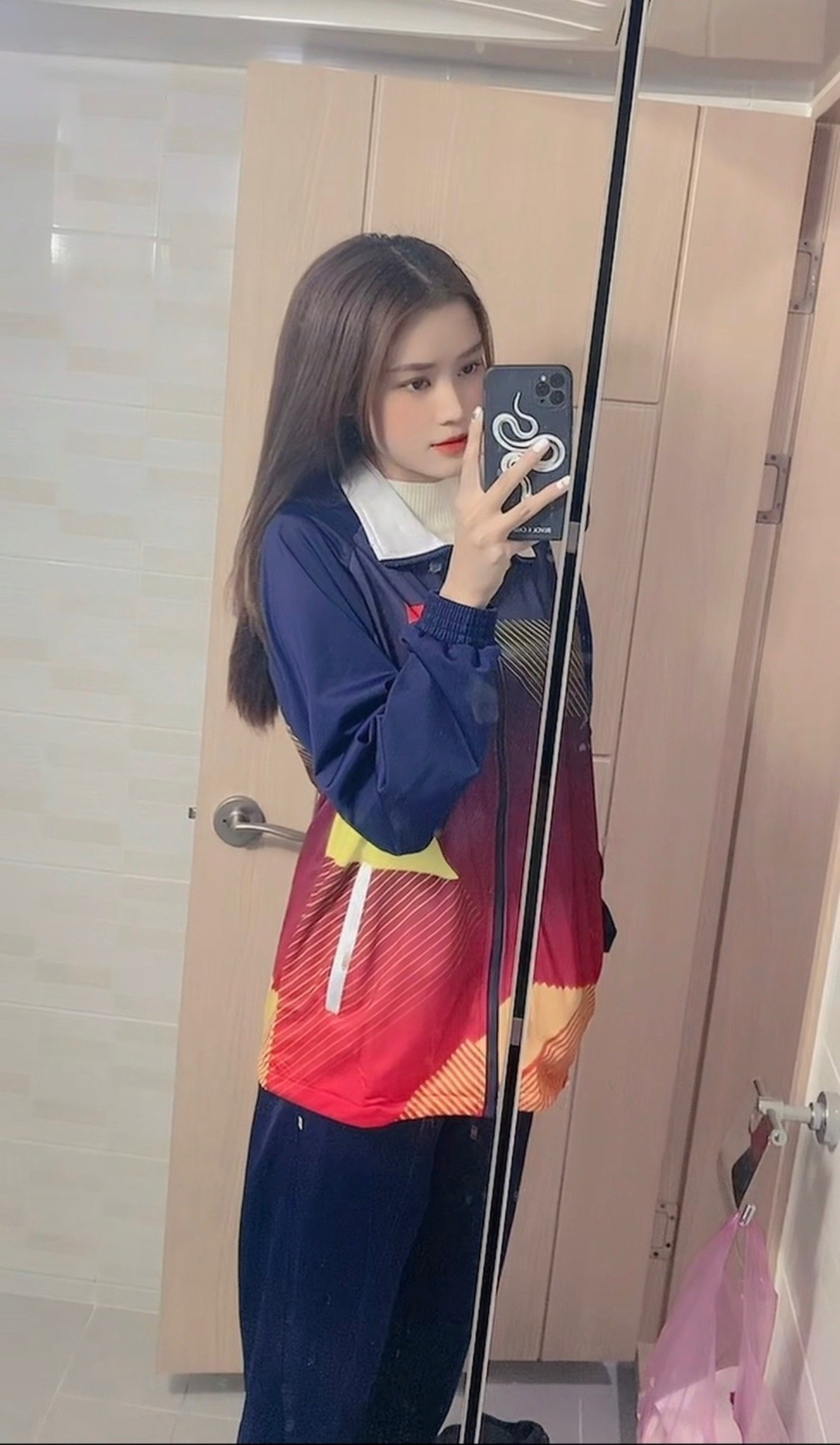 Hot girl đấu kiếm Việt Nam gây sốt tại SEA Games 33 được khen đẹp như Hoa hậu Đỗ Thị Hà là ai? - Ảnh 5.