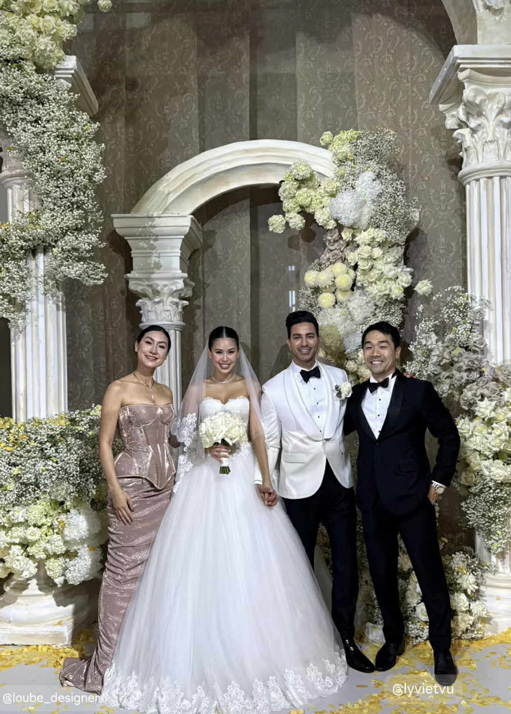 Loạt ảnh quá khứ giờ mới để lộ của Tiên Nguyễn và chồng Tây gây sốt