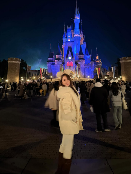 Thiều Bảo Trâm xách túi gần 100 triệu đồng đi du lịch Nhật