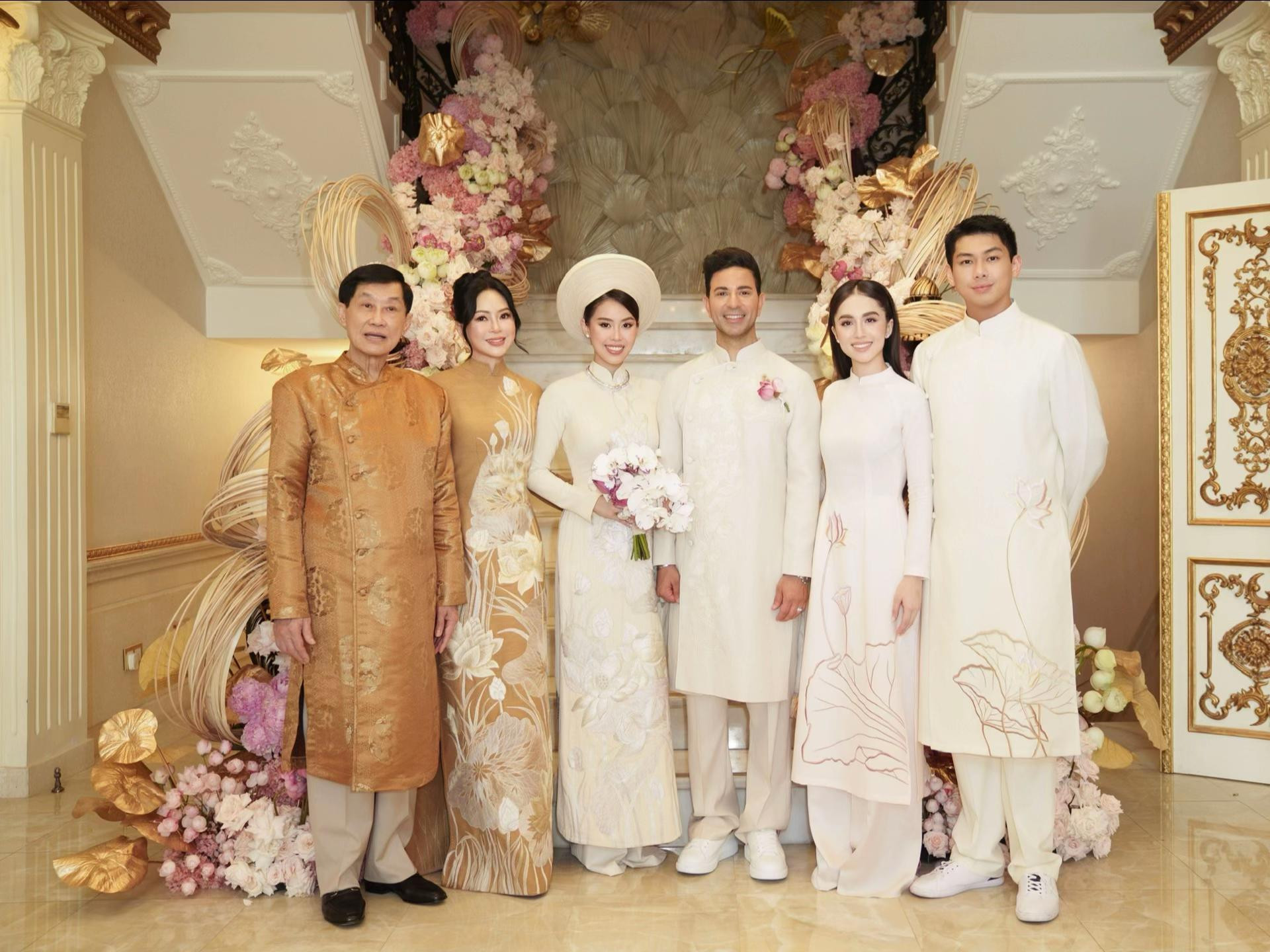 Ảnh nét căng khoe cận nhan sắc xinh đẹp của bạn gái Hiếu Nguyễn