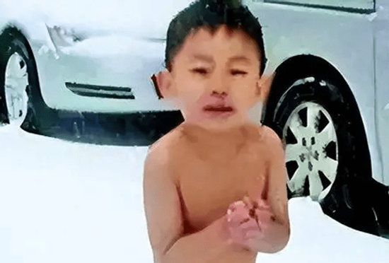 Cậu bé từng bị bố bắt cởi trần chạy trong thời tiết -13°C, được giáo dục kiểu đại bàng, hiện ra sao sau 13 năm?