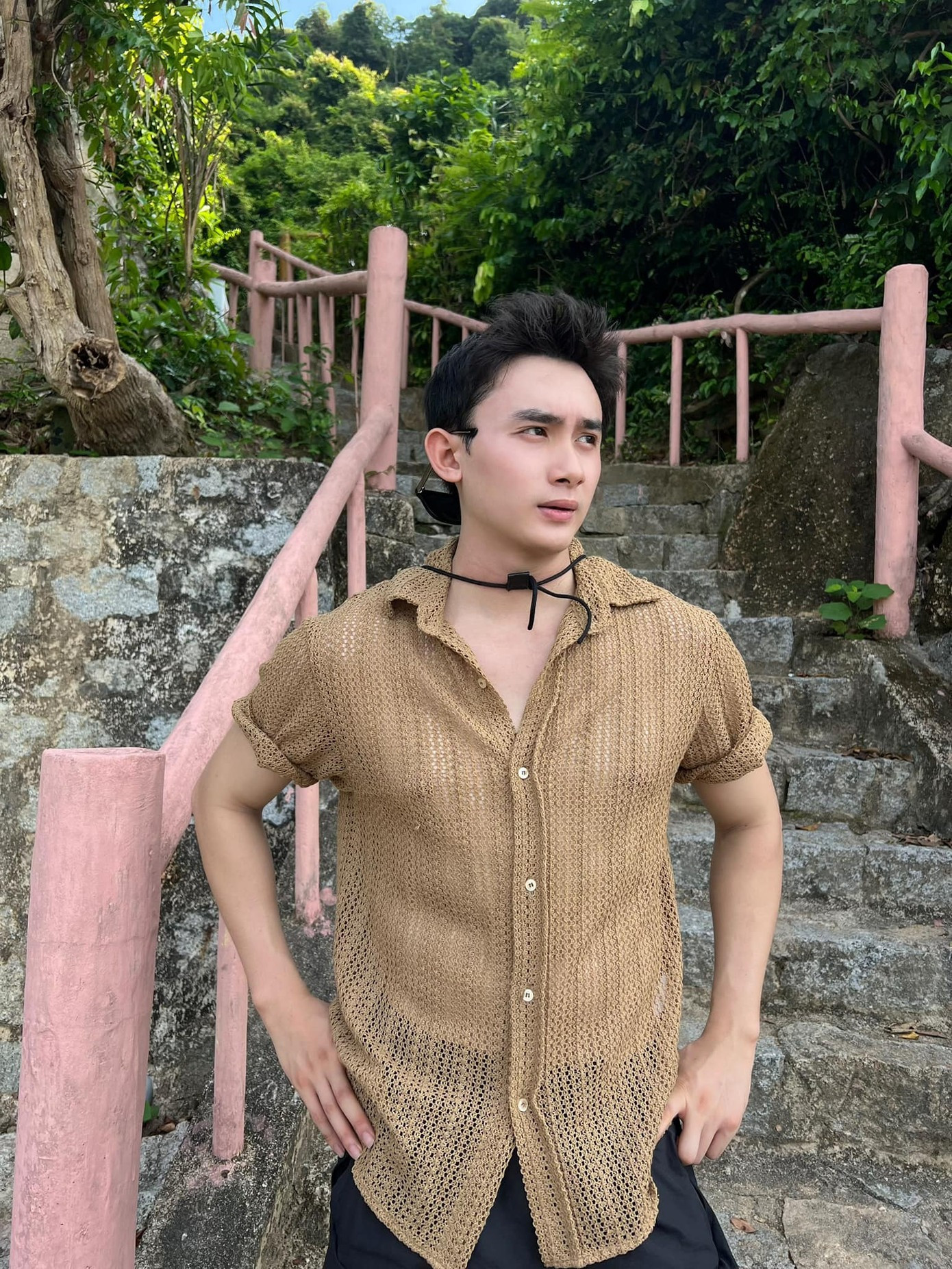 Người mẫu Phạm Kiên lên tiếng về vóc dáng khác lạ