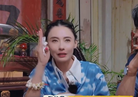 Trương Bá Chi muốn sinh nhiều con bất chấp lời khuyên từ gia đình - Ảnh 1