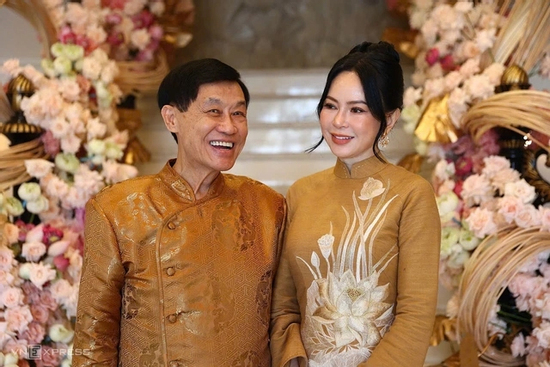 Vẻ đẹp trường tồn theo thời gian của Thủy Tiên 'Vị đắng tình yêu' thập niên 90