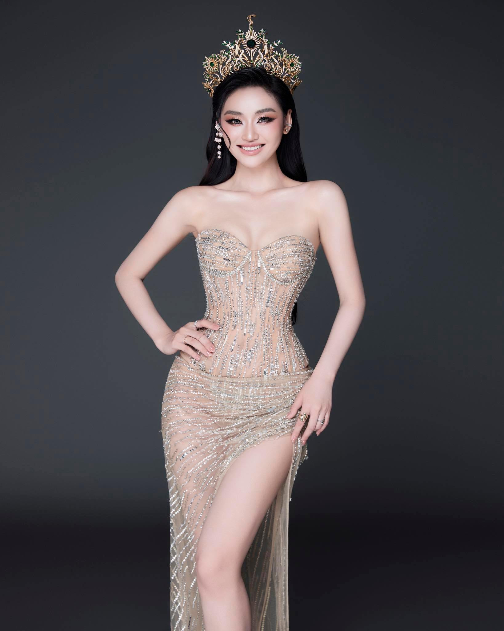 Hoa hậu Yến Nhi lên đồ gợi cảm nhất từ trước đến nay