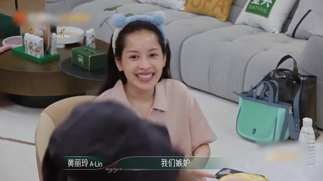 Chi Pu lần nào xuất hiện với mặt mộc đều gây sốt