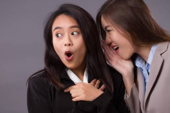 Bị tẩy chay, dè bỉu nơi công sở vì không tham gia 'nghi thức' ăn vặt buổi chiều