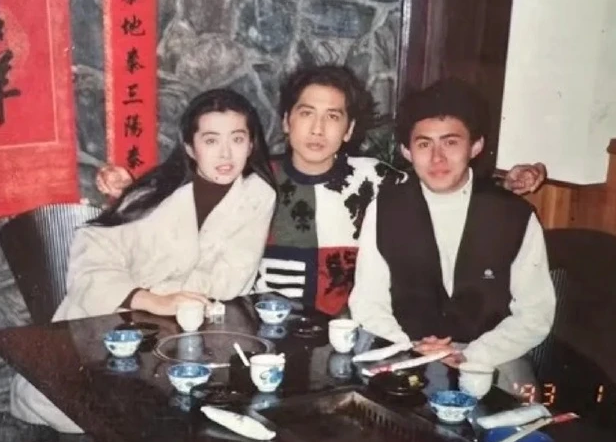 Bức ảnh gây chú ý của Vương Tổ Hiền được chụp cách đây 32 năm trước - Ảnh 1