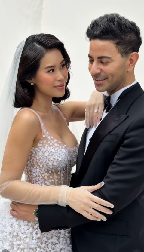 Tiên Nguyễn tung clip nét căng toàn cảnh siêu đám cưới bạc tỷ khung cảnh xa hoa ai cũng lóa mắt