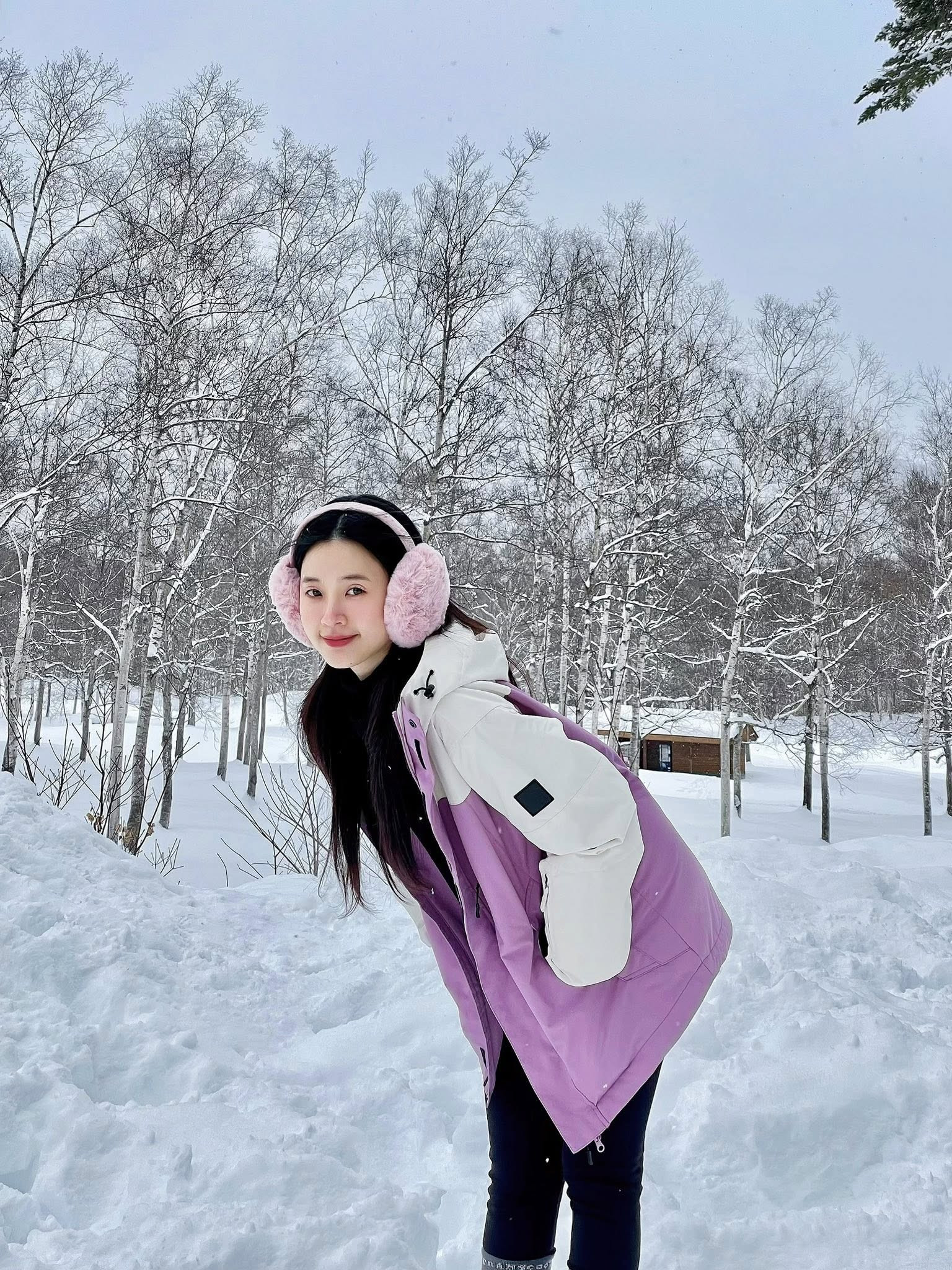 Hành động lạ gây bàn tán của Midu trước nghi vấn mang thai với thiếu gia ngành nhựa