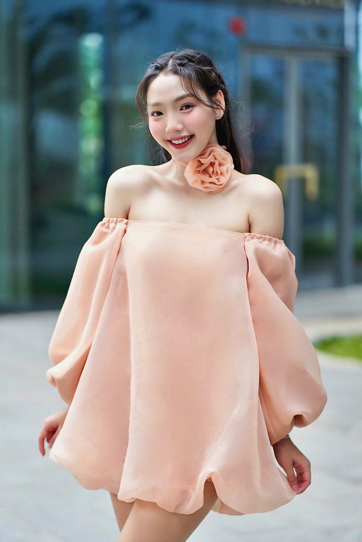 Nàng thơ trăm tỷ đóng nữ chính trong phim Trường Giang là ai