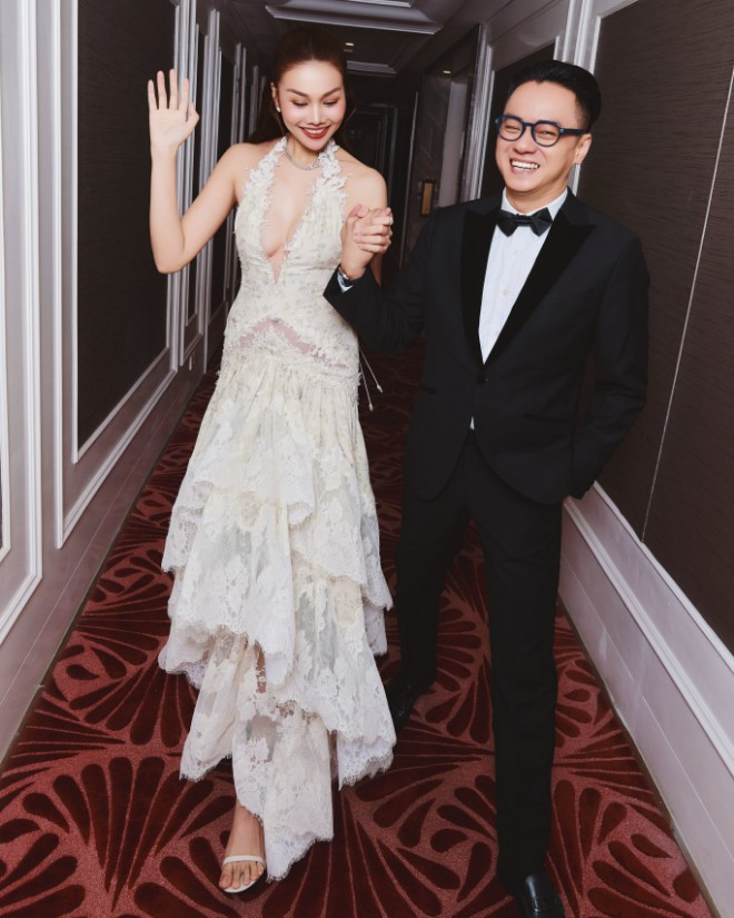 Cận cảnh bộ trang sức hơn 5 tỷ mà Thanh Hằng mang đi sự kiện