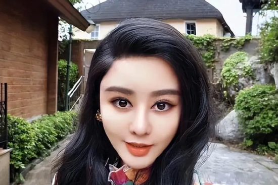 Cô gái chi gần 30 tỷ đồng để sở hữu gương mặt giống minh tinh Phạm Băng Băng