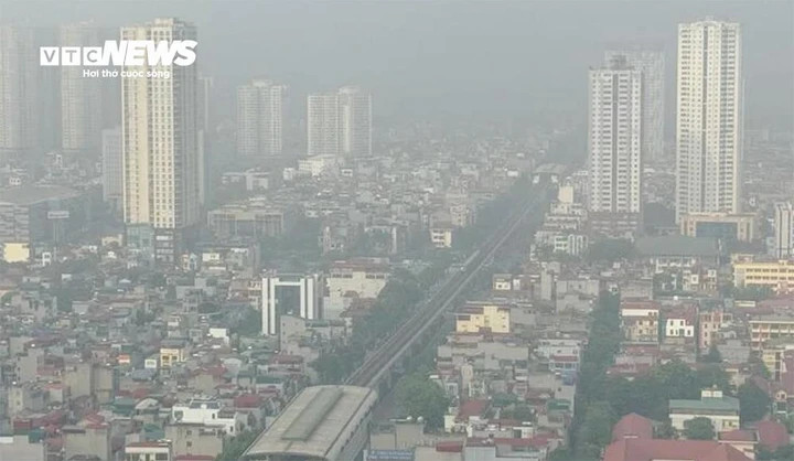 Ngày 18/12, miền Bắc xuất hiện sương mù lúc sáng sớm. (Ảnh minh hoạ: Viên Minh)