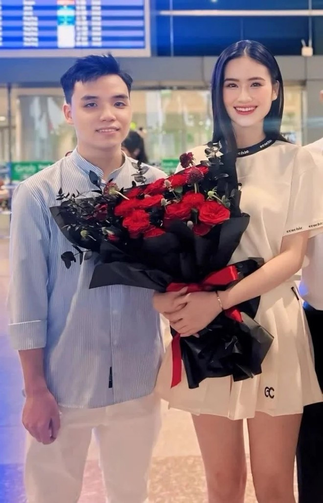 Hành động âm thầm của bạn trai dành cho Hoa hậu Ý Nhi