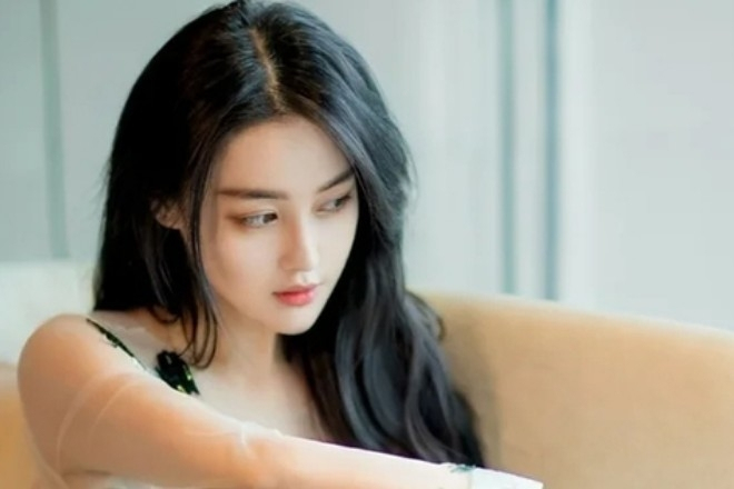 Rũ mác 'gái hư', mỹ nhân showbiz chọn cuộc sống an yên bên chồng quân nhân