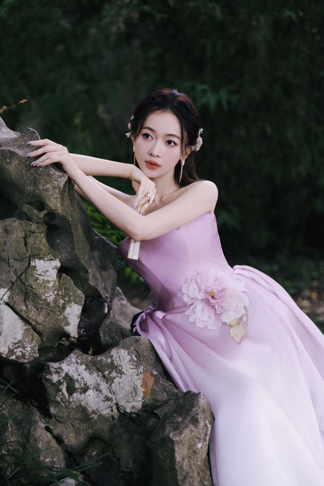 Sau hôm nay, thứ Năm 18/12/2025, thần Tài trao lộc, 3 con giáp giàu sang đến tận cửa, xòe bàn tay hứng tiền, tình duyên đỏ thắm - Ảnh 3