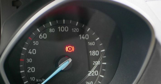 5 nguyên nhân khiến đèn báo phanh bật sáng, chủ xe đừng xem nhẹ