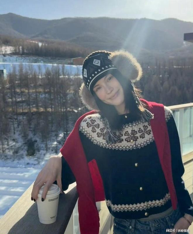 Bà xã tổng tài Trần Vỹ Đình khoe sắc vóc đẹp xuất sắc dù mới sinh con