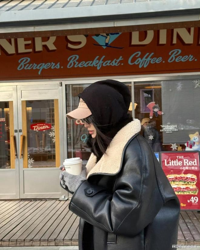 Bà xã tổng tài Trần Vỹ Đình khoe sắc vóc đẹp xuất sắc dù mới sinh con