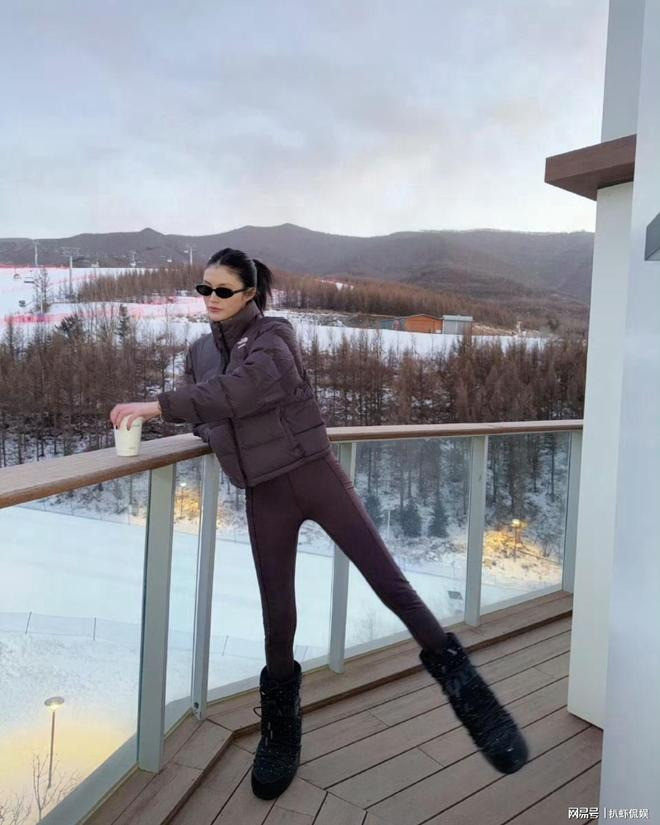 Bà xã tổng tài Trần Vỹ Đình khoe sắc vóc đẹp xuất sắc dù mới sinh con