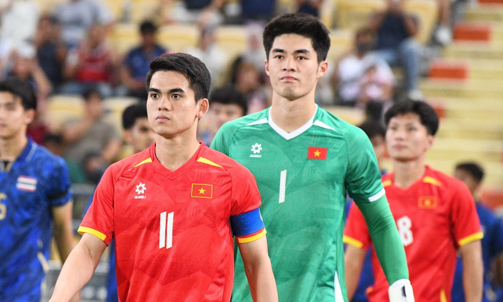Chân dung thủ môn điển trai cao 1m90 bắt bóng siêu dính của U22 Việt Nam