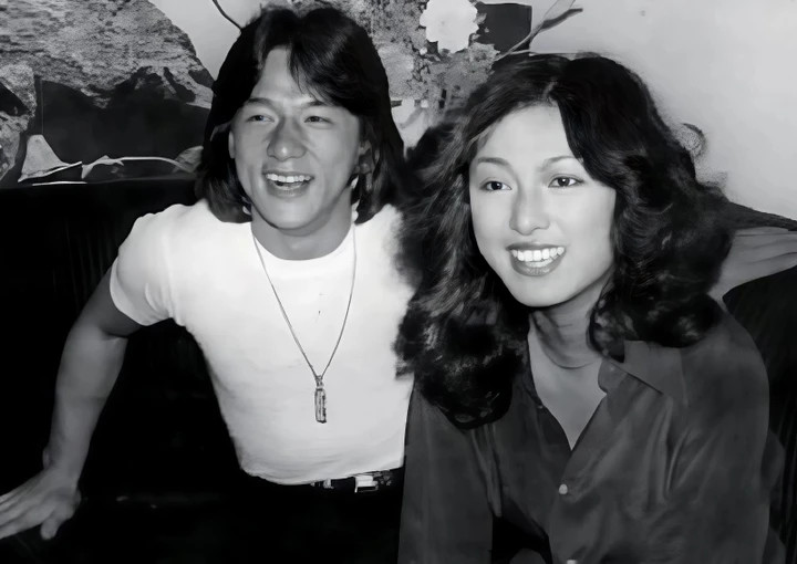 Thành Long mất 8 năm để chinh phục trái tim Mễ Tuyết.