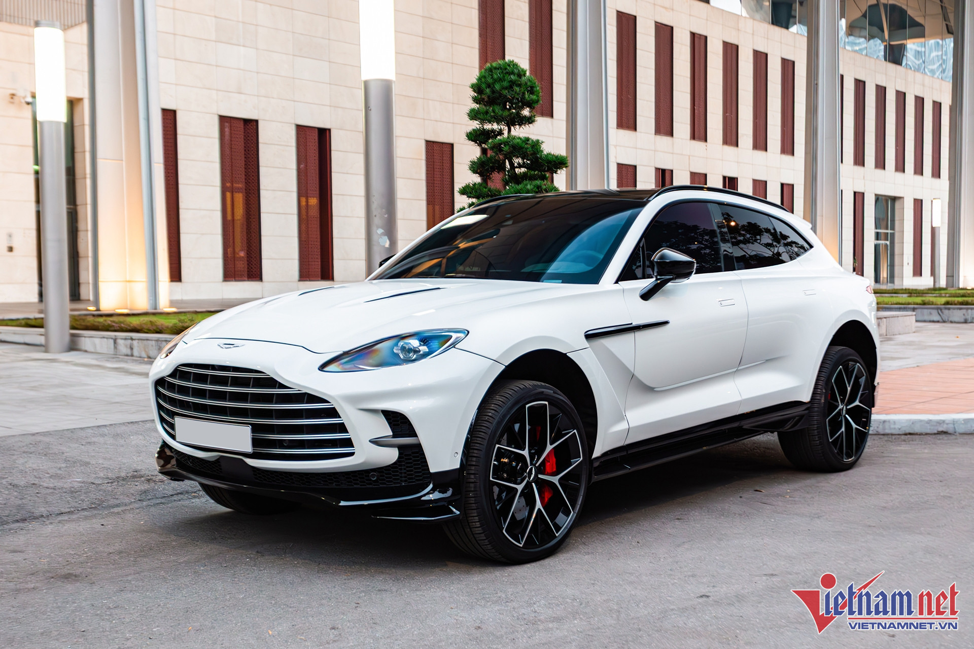 W-sieu xe cuoi 7.jpg