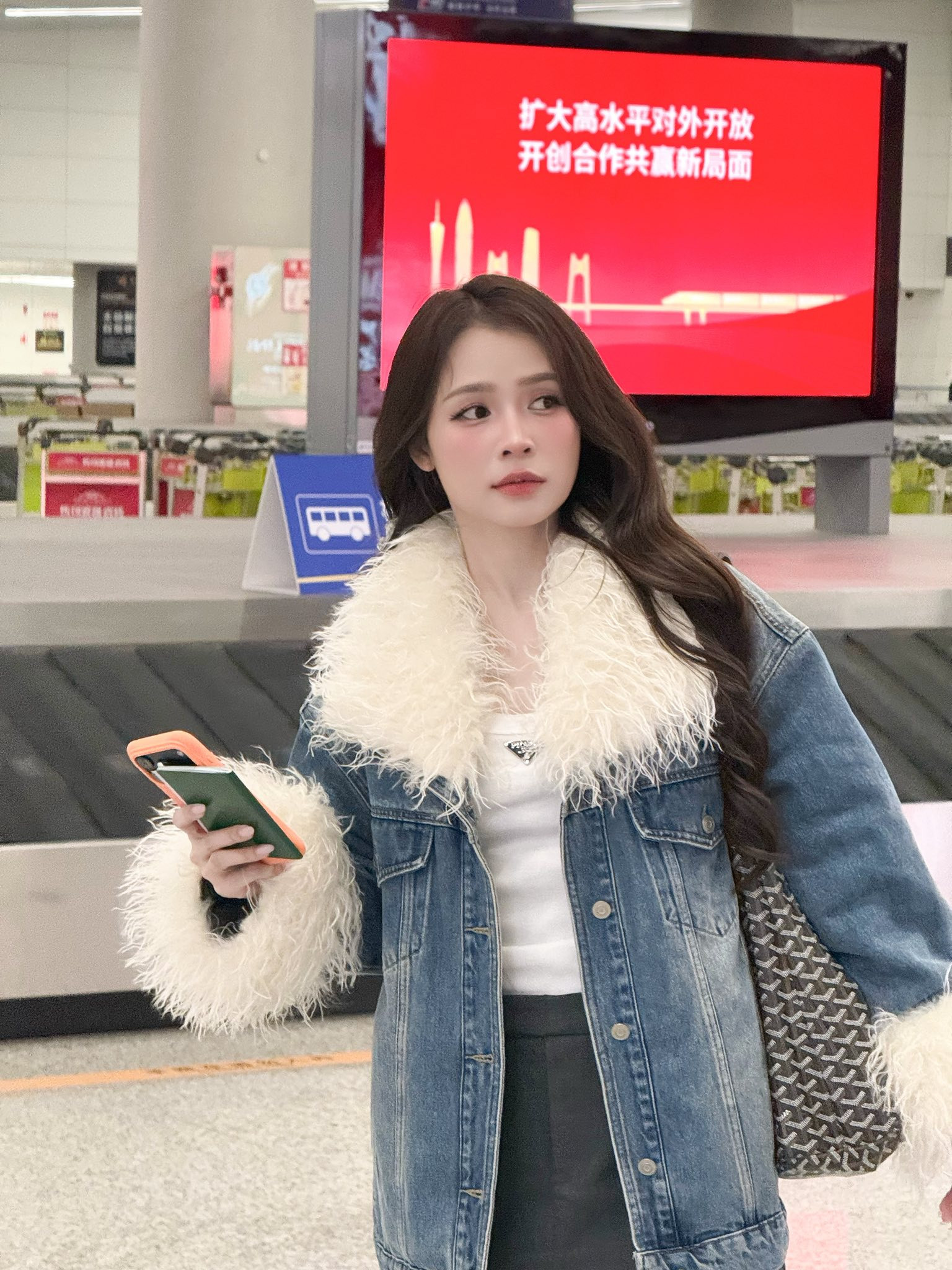 Đây là mỹ nhân lão hóa ngược đỉnh nhất Vbiz nói tuổi thật mà không ai tin