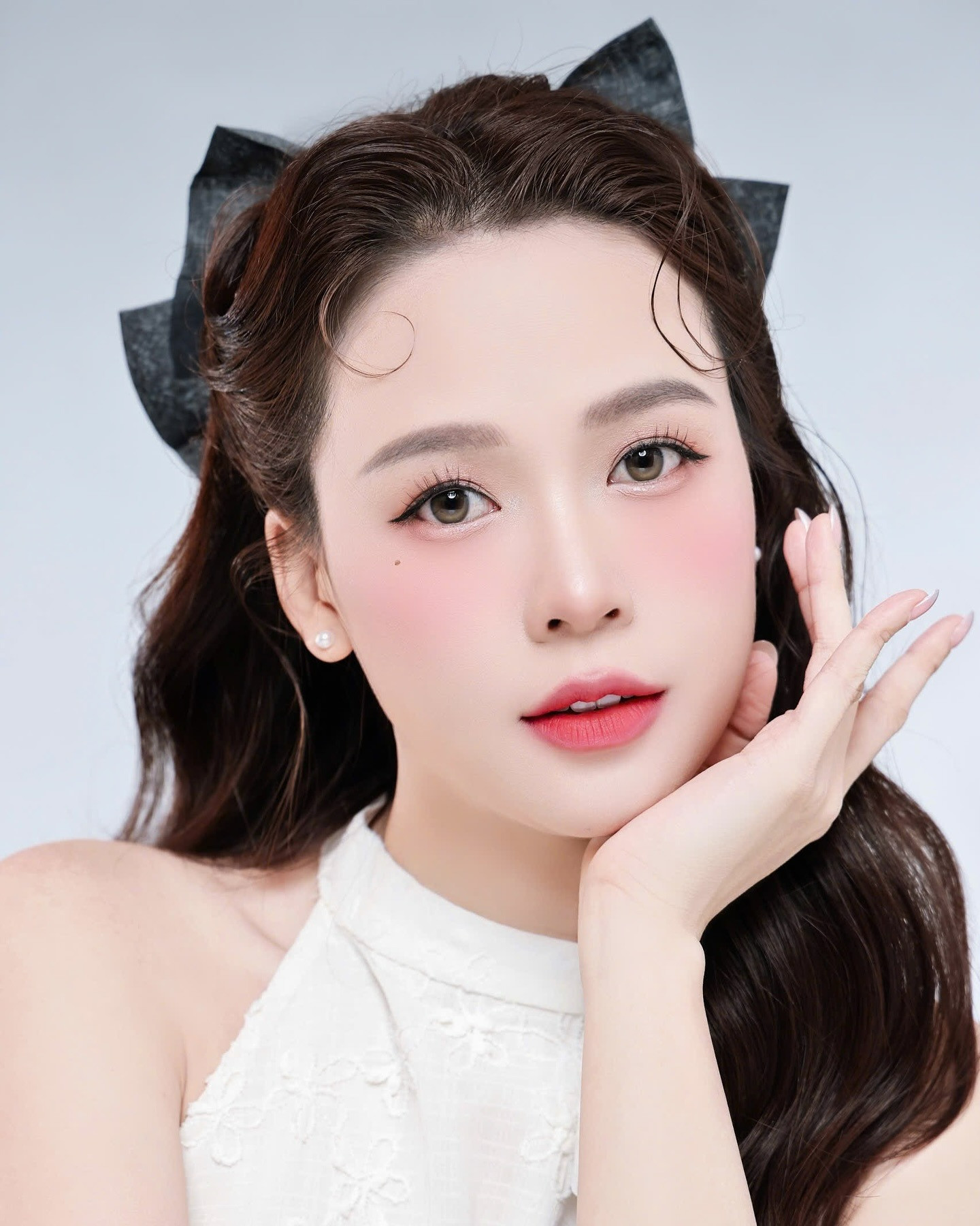 Đây là mỹ nhân lão hóa ngược đỉnh nhất Vbiz nói tuổi thật mà không ai tin