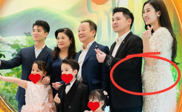 Đỗ Mỹ Linh hiếm hoi lộ diện giữa nghi vấn tiếp tục bầu bí gây chú ý vì 1 điểm