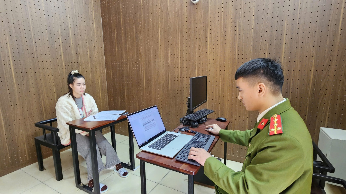 Hé lộ thủ đoạn đặc biệt của bà trùm sinh năm 1995 trong đường dây lừa 3.000 người 7.500 tỷ đồng - Ảnh 3.