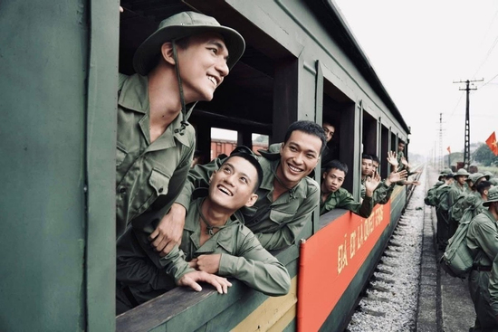 'Mưa đỏ' và những chuyển động bất ngờ của điện ảnh Việt năm 2025