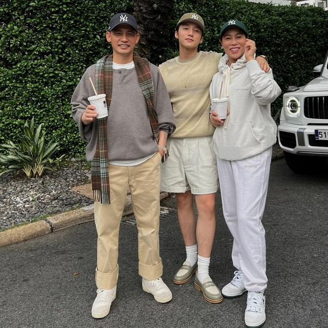 Team qua đường tóm dính bố mẹ Sơn Tùng đi bão