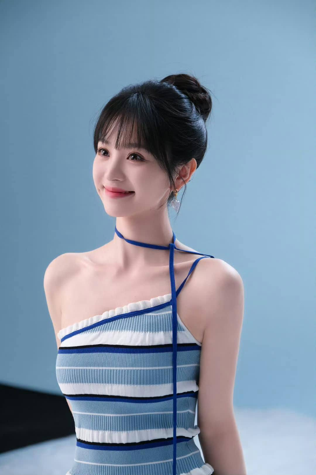 Cuối ngày hôm nay (2/12/2025), Thần Tài 'xướng tên', 3 con giáp hiền lương sinh phú quý, may mắn 'sà xuống đầu', sự nghiệp tăng tiến vượt bậc - Ảnh 3