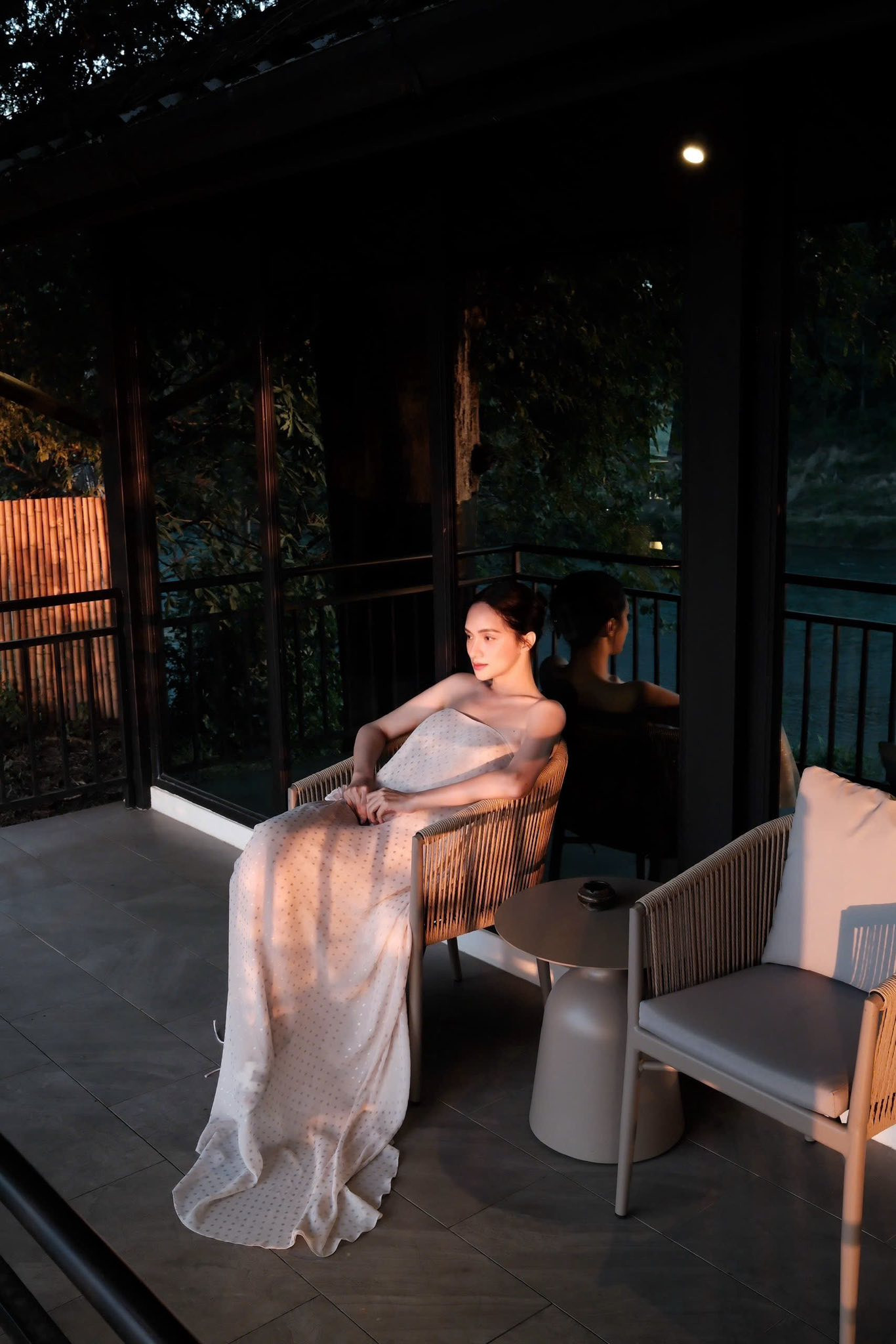 Hương Giang đi hâm nóng tình cảm bên Phú Cường khoảnh khắc tình tứ gây sốt