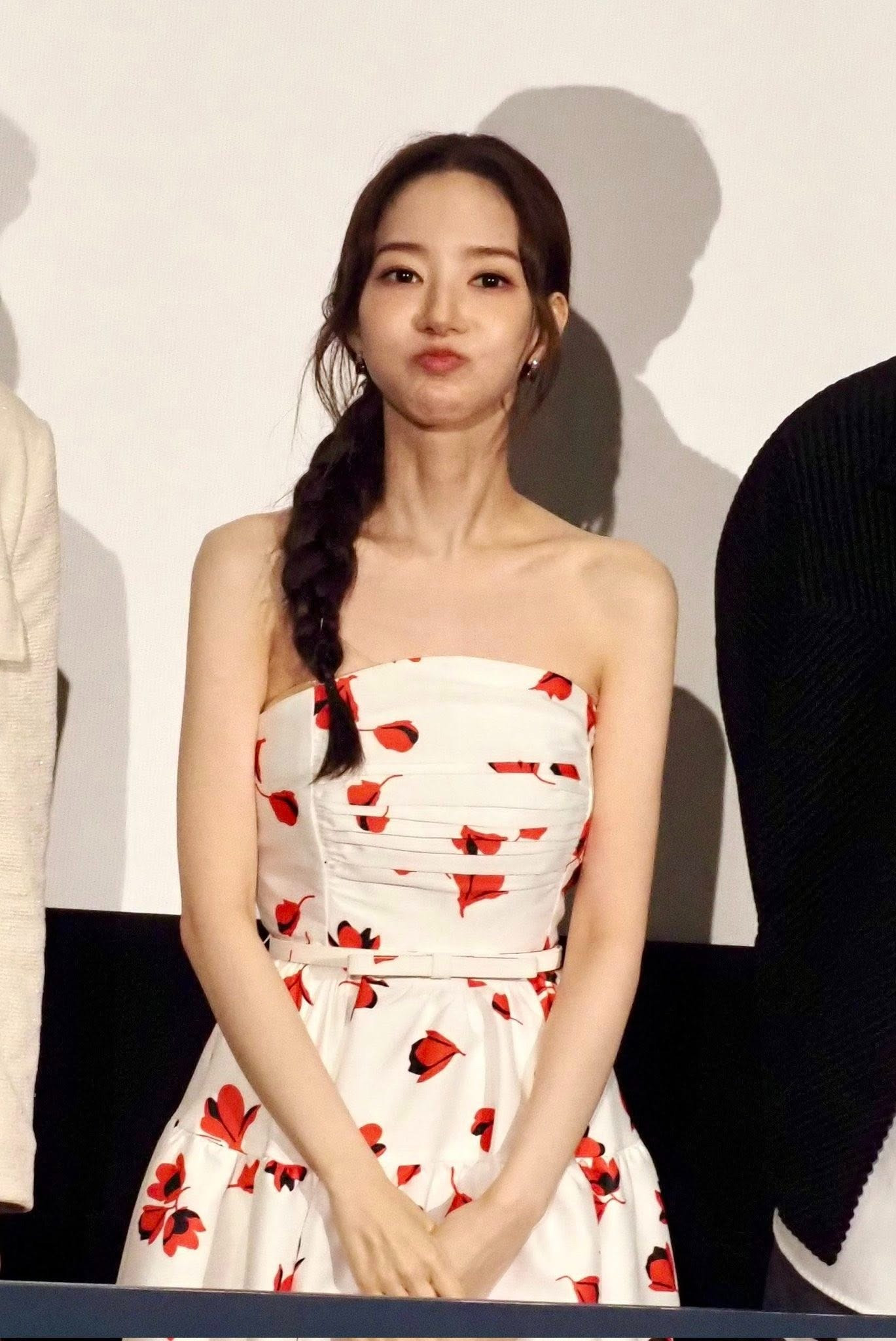 Mỹ nhân đình đám một thời gây shock với thân hình gầy rộc chỉ nặng 37kg