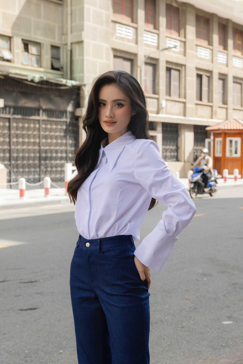 Ý Nhi tỏa sáng với phong cách sơ mi trắng tối giản đầy quyến rũ - Ảnh 6.