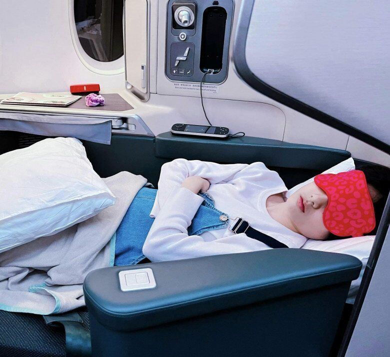 Diện mạo cao lớn của con gái Công Vinh Thủy Tiên