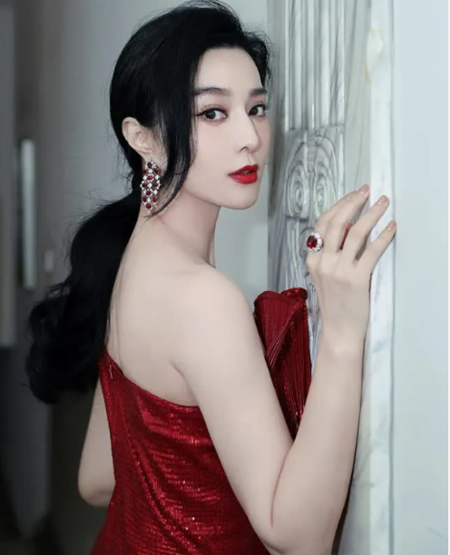 Cuối ngày hôm nay (21/12/2025), Thần Tài soi đường, quý nhân dẫn lối, 3 con giáp vận may lội ngược dòng, công việc thăng tiến, đón mừng hỷ sự liên miên - Ảnh 1